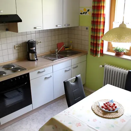 Hausladen *